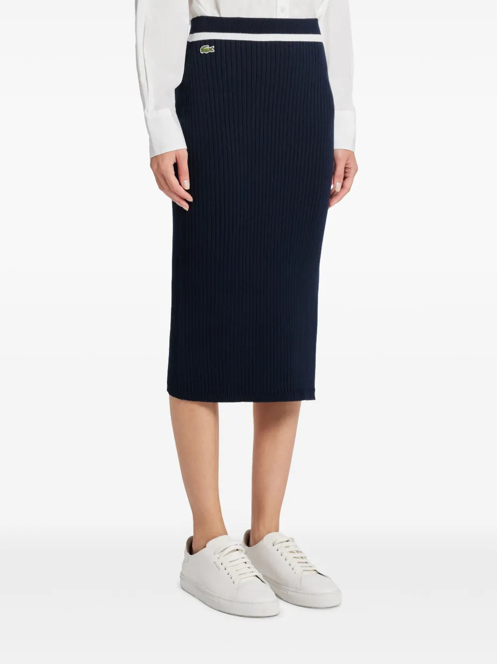 saia midi com remendo de logotipo