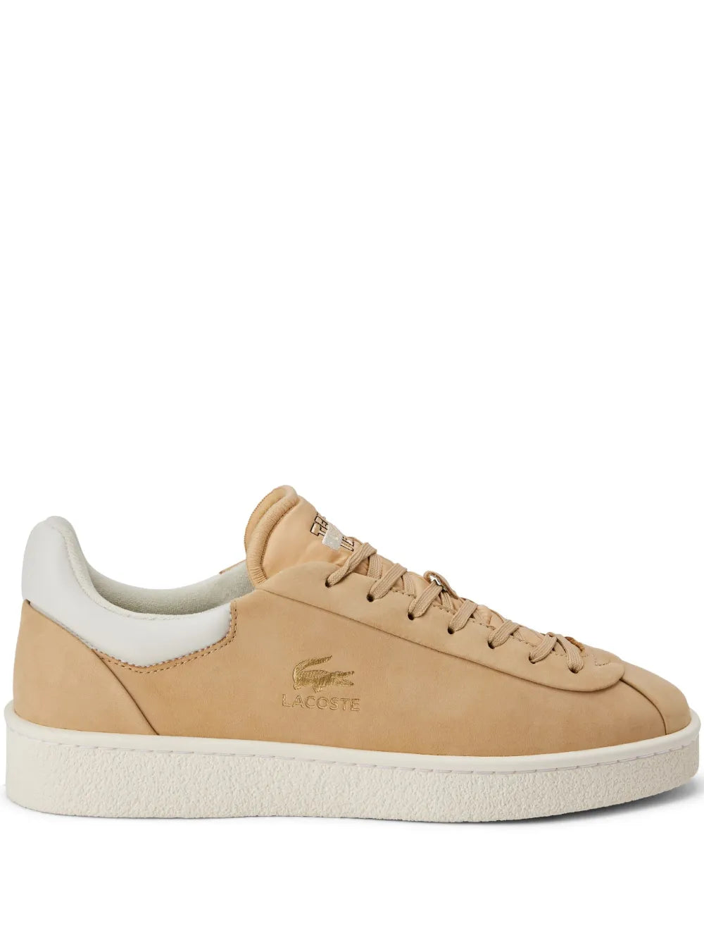 tênis com cadarço e estampa de logo