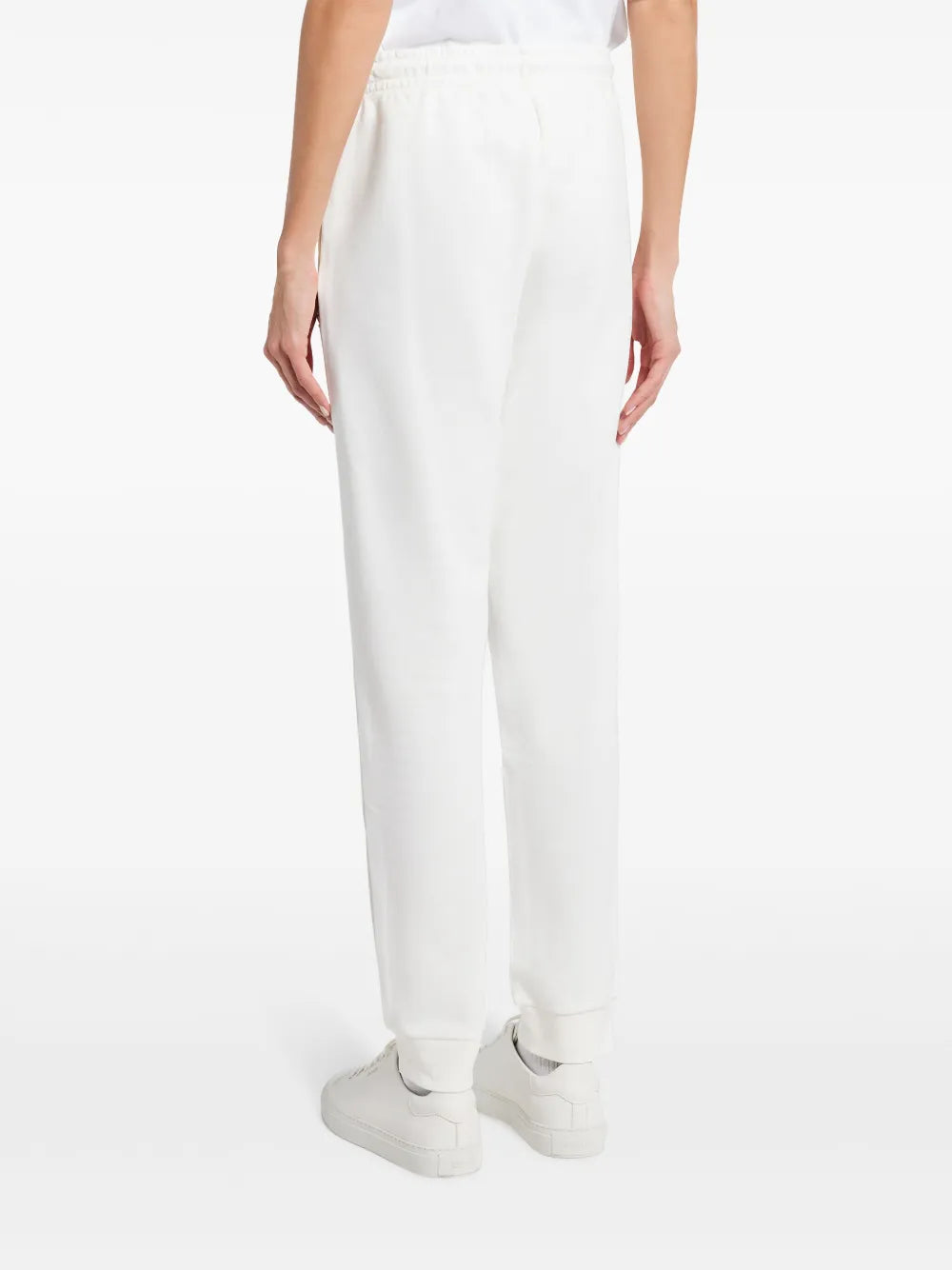 calças com cordões na cintura