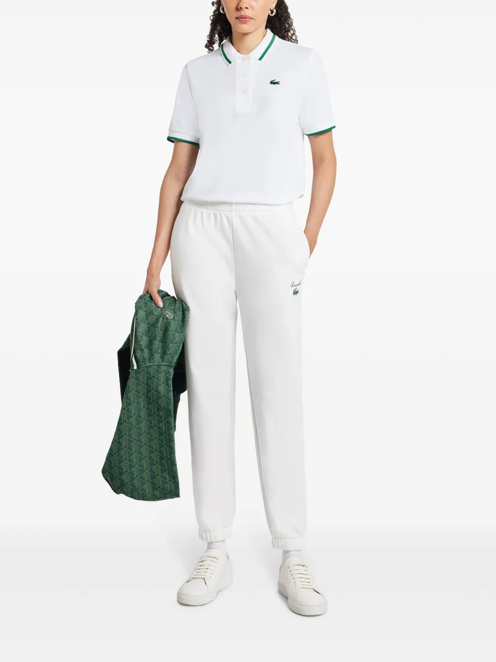 calças com logotipo