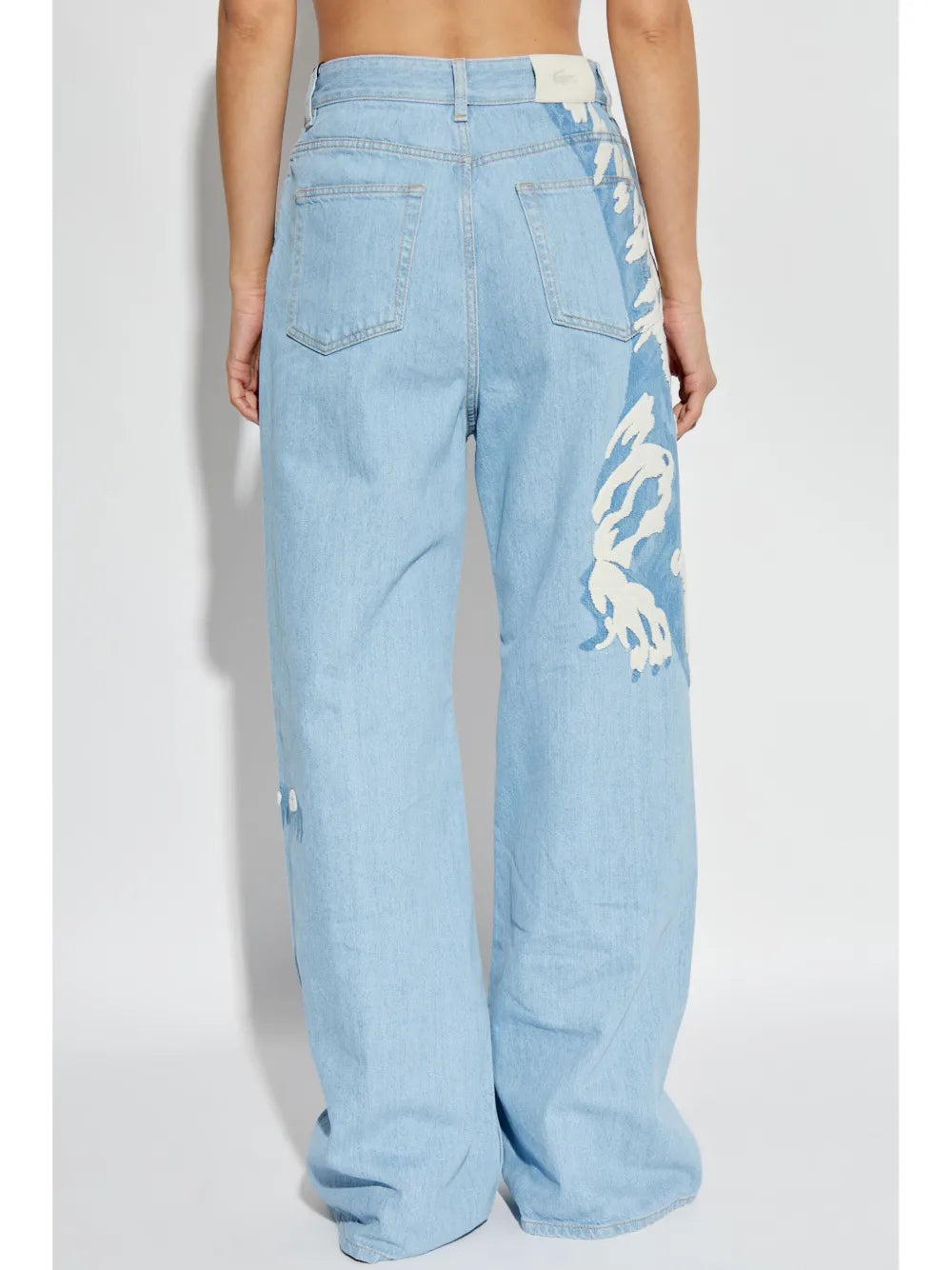 jeans reto com patch de logotipo