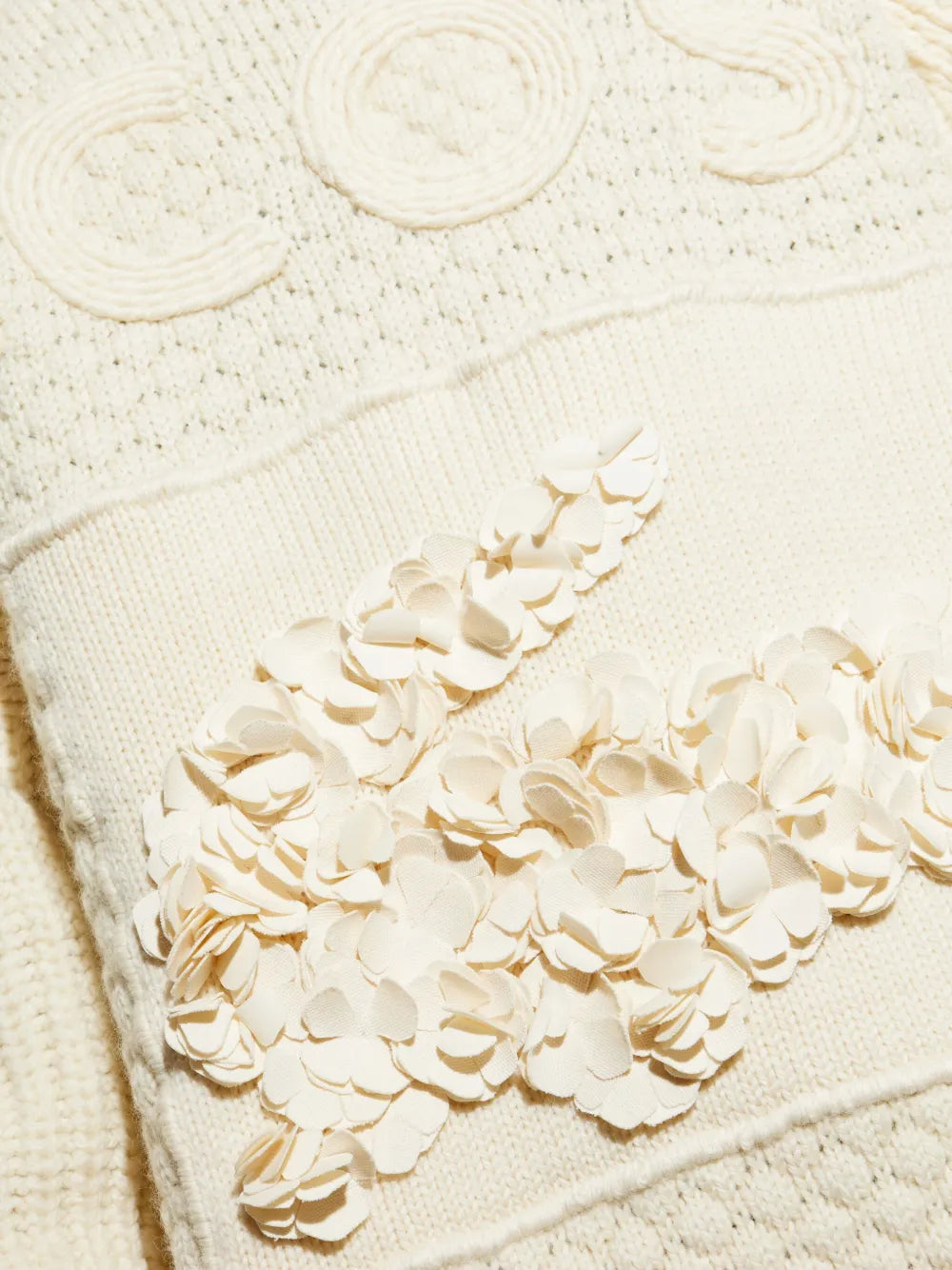 Suéter LACOSTE x Lemarié com apliques florais