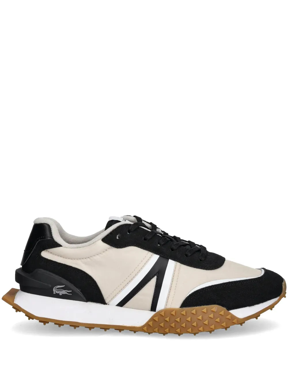 Tênis com estampa de logo