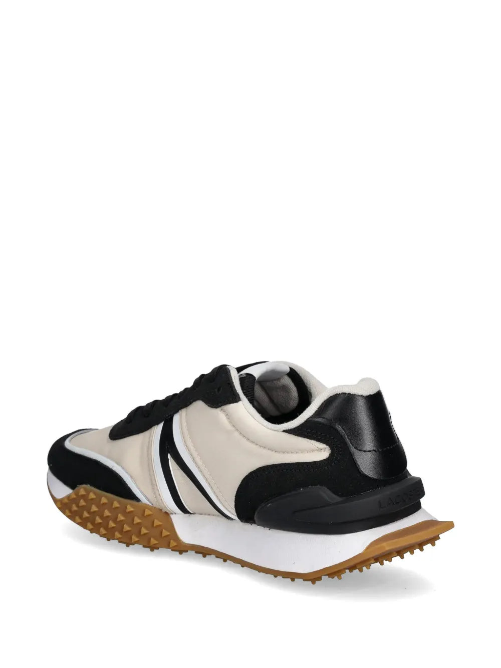 Tênis com estampa de logo