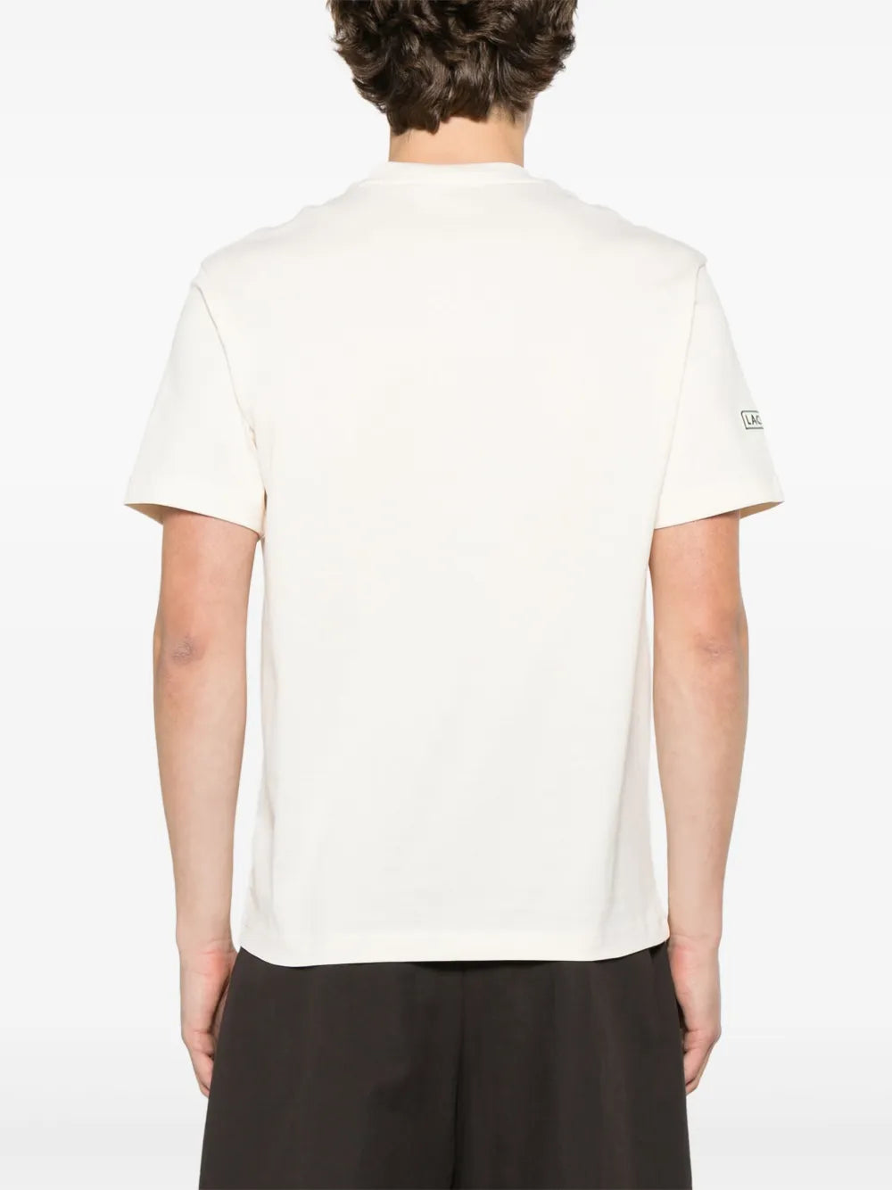 T-shirt com aplicação de logo