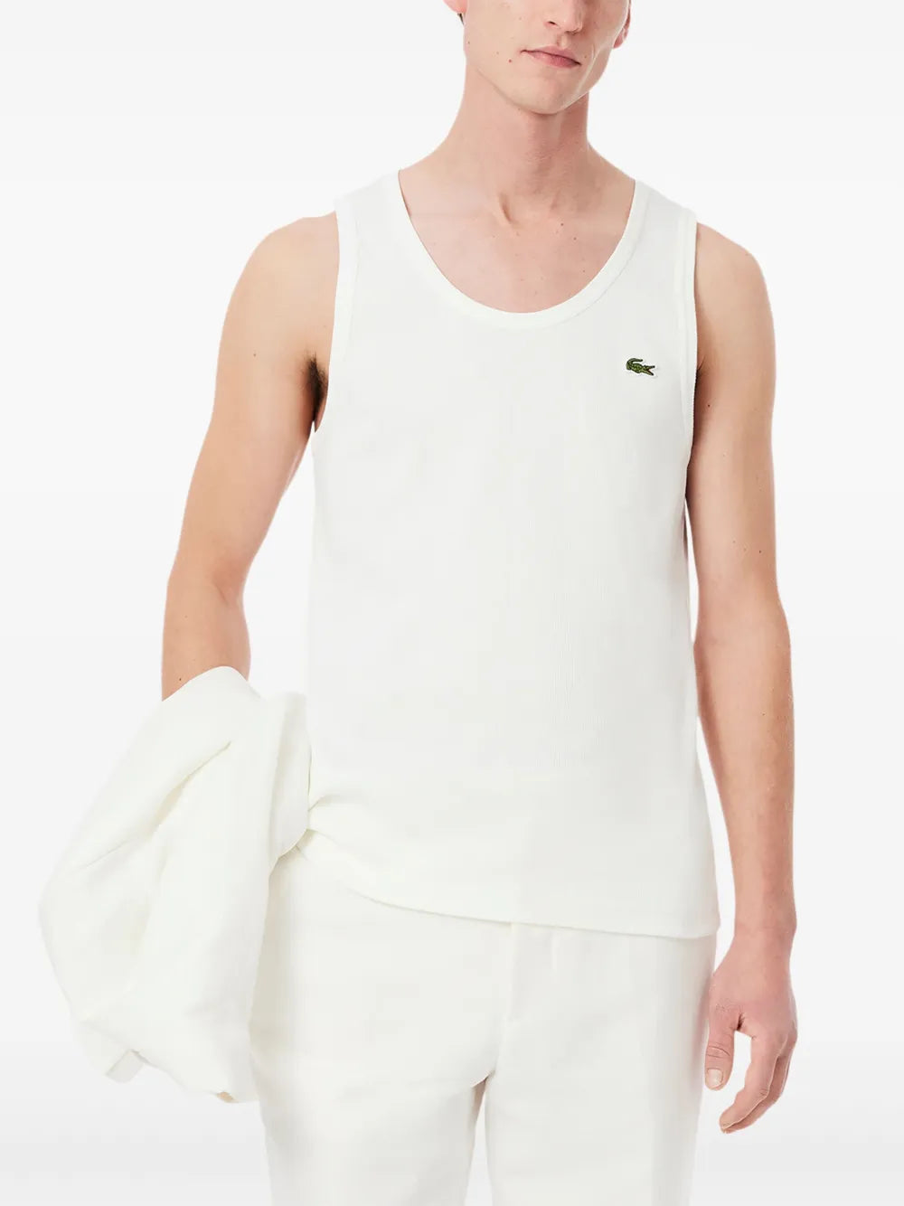 Regata com logo bordado