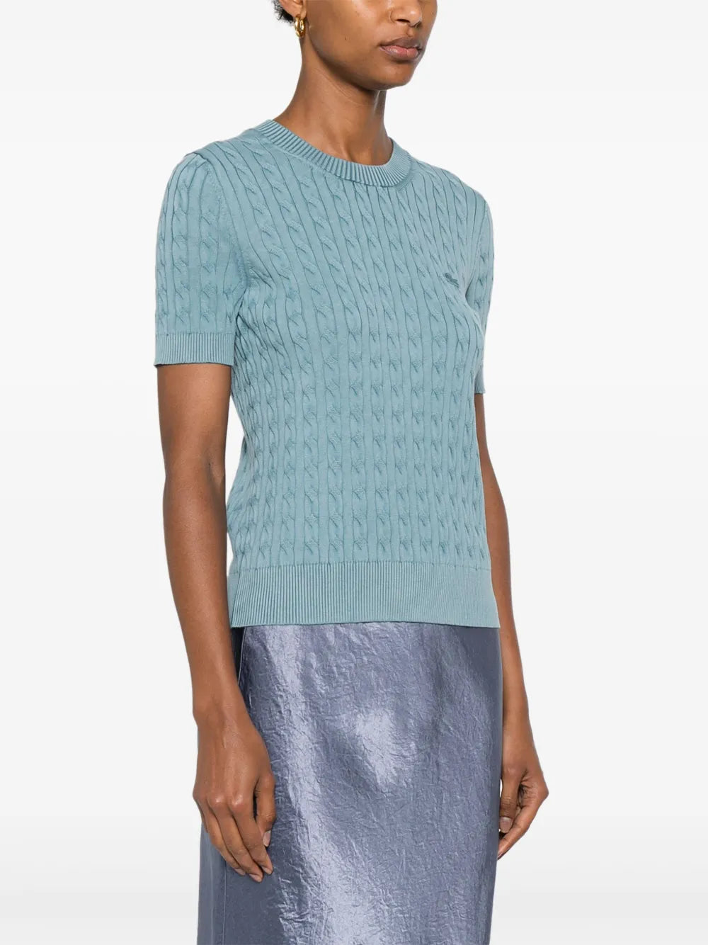 suéter de malha trançada