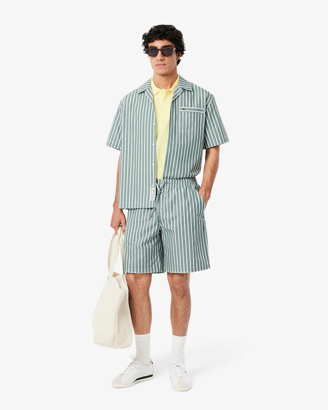 Shorts listrados folgados