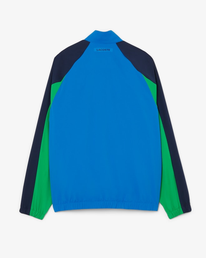 Conjunto verde e azul com logo