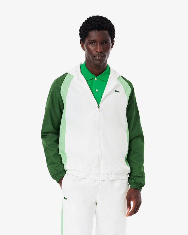 Conjunto verde escuro com logo