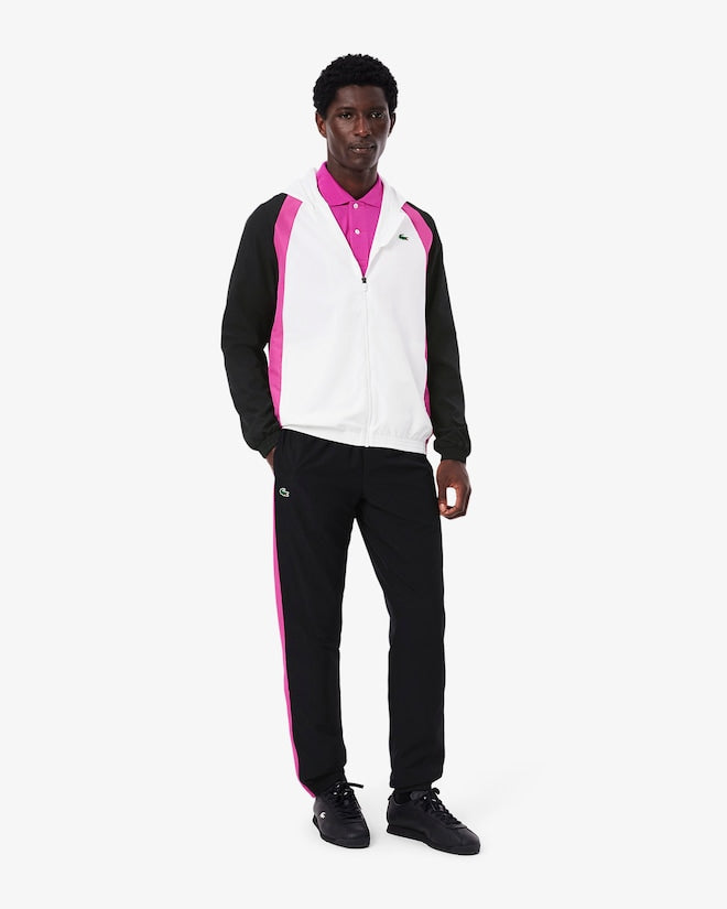 Conjunto rosa e branco com logo