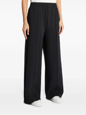 calças com logotipo bordado