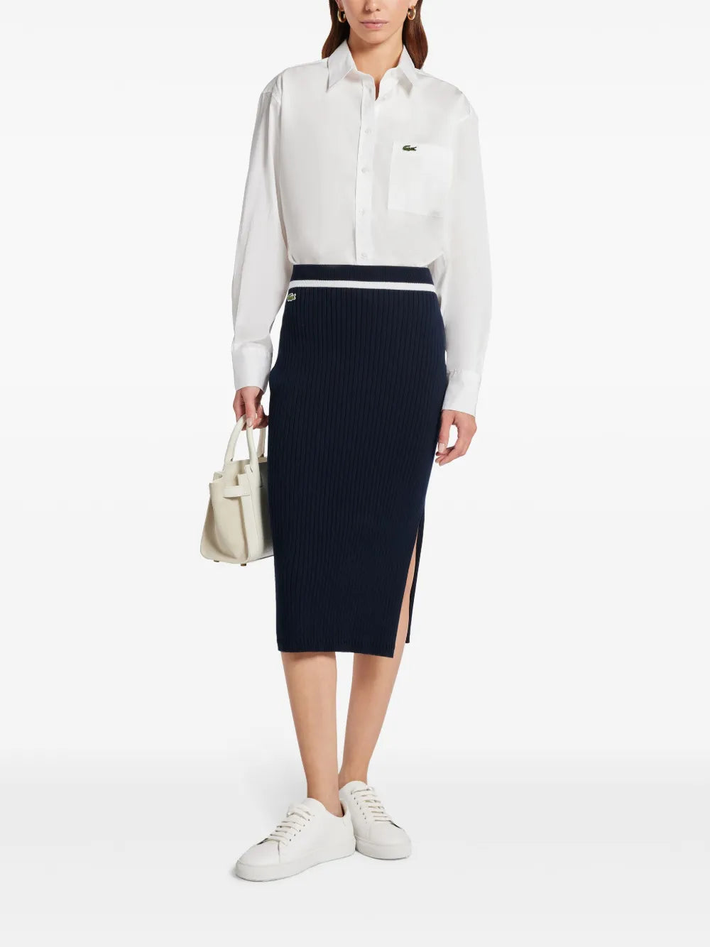 saia midi com remendo de logotipo