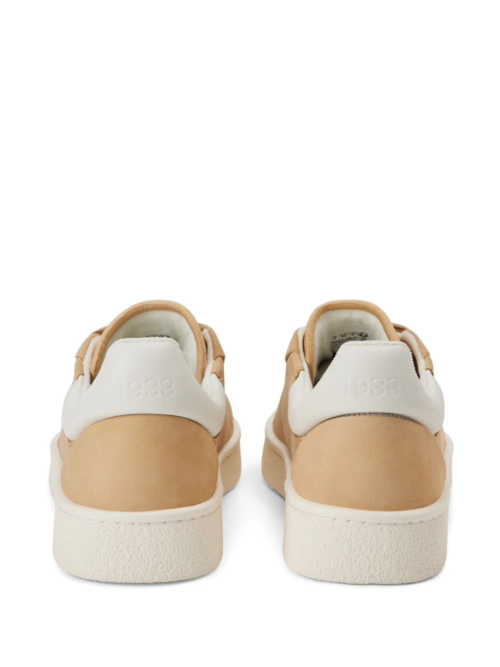 tênis com cadarço e estampa de logo