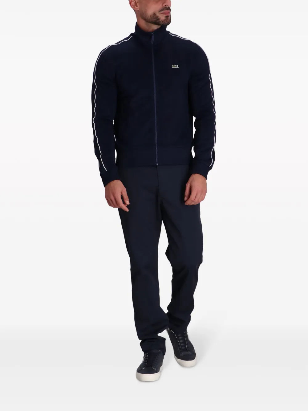 Casaco azul escuro com aplicação de logo