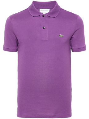 Camisa polo roxo com mangas curtas com patch de logo