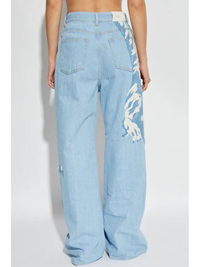 jeans reto com patch de logotipo