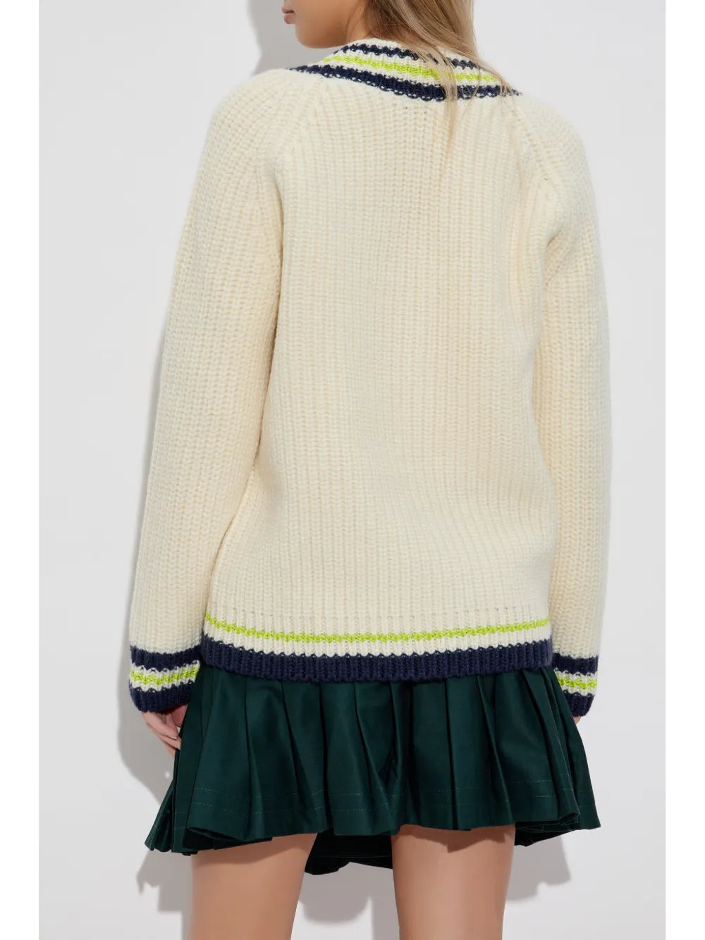 suéter de gola redonda