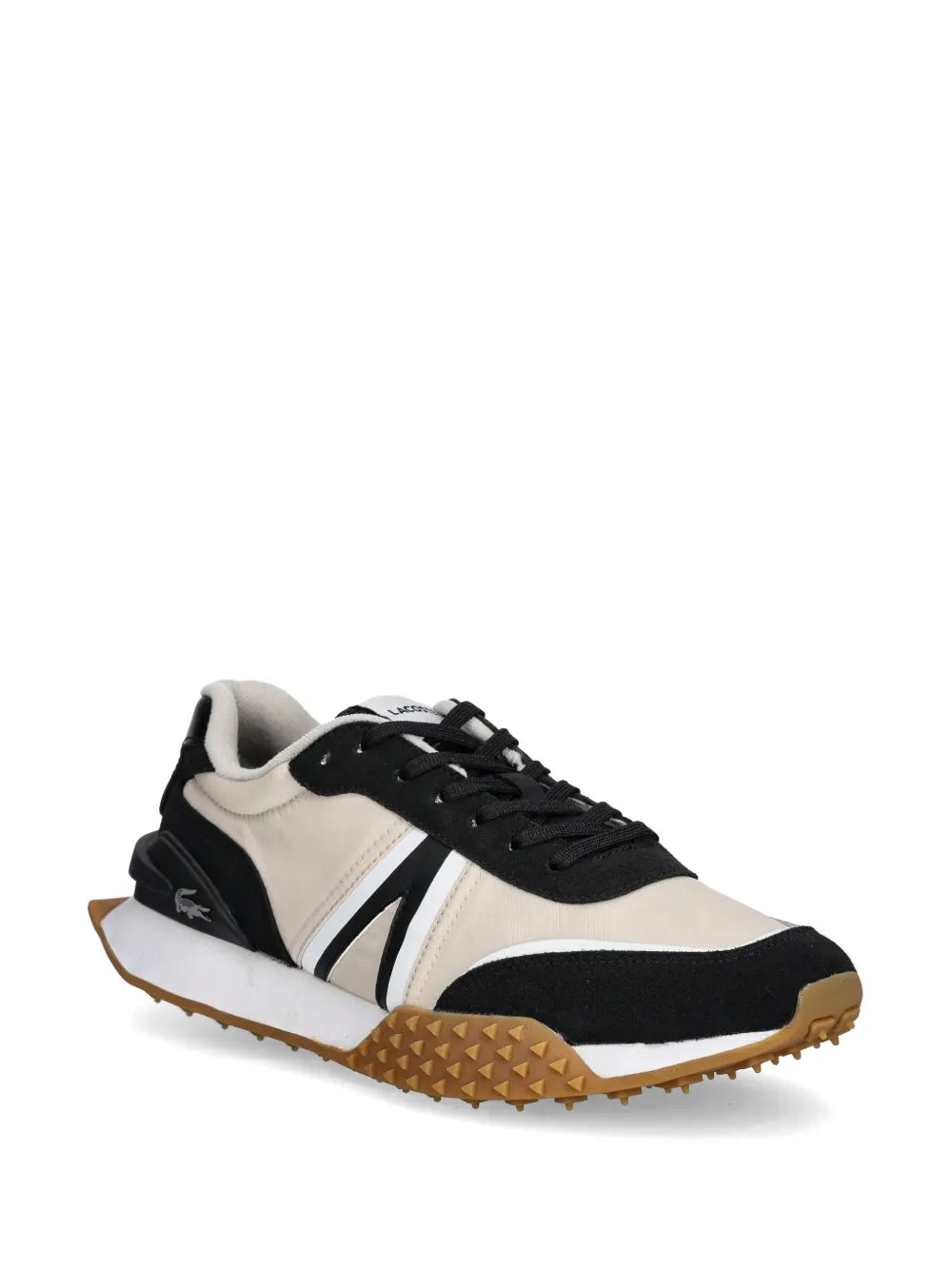 Tênis com estampa de logo