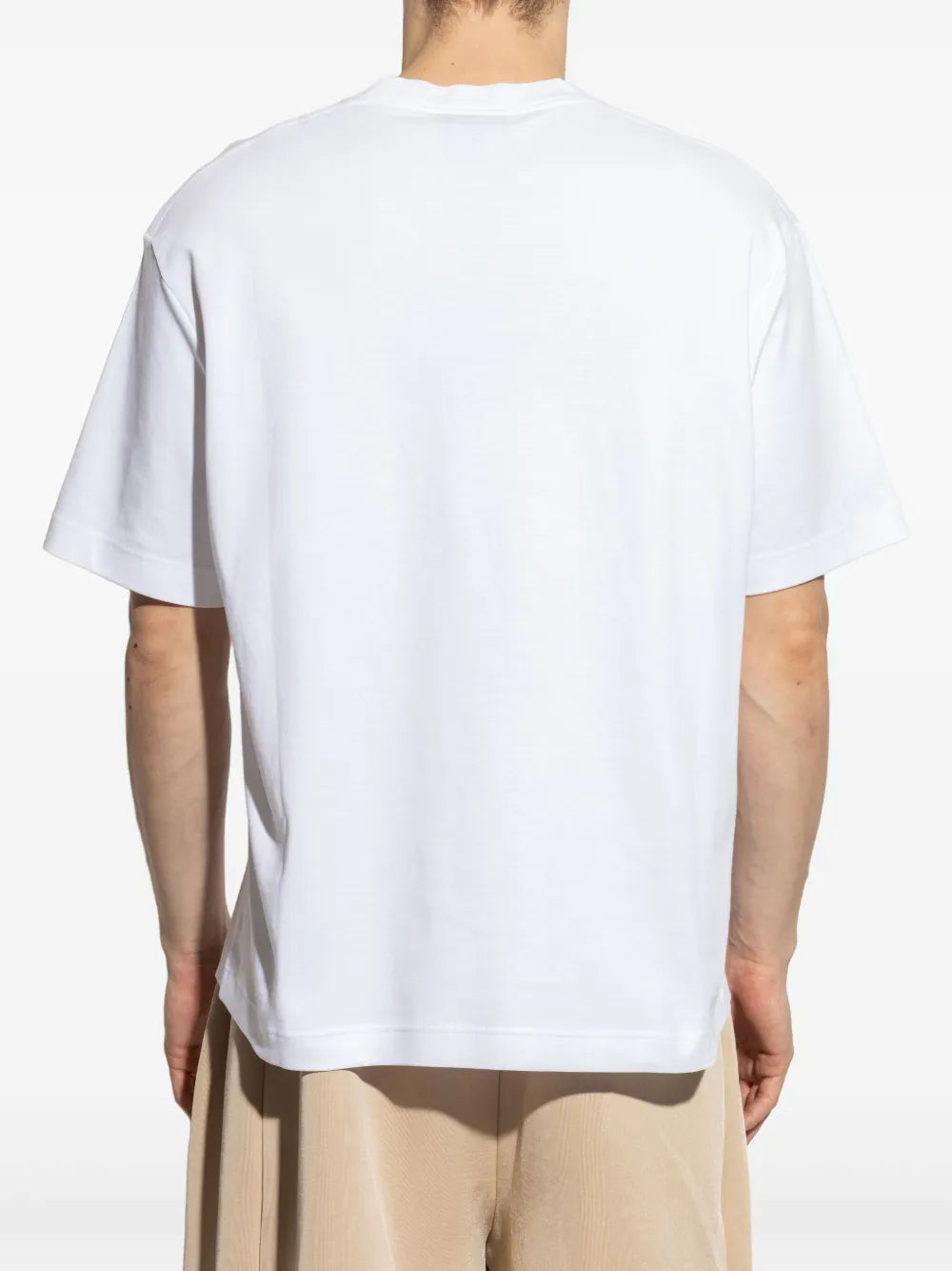 Camisa com aplicação de patch