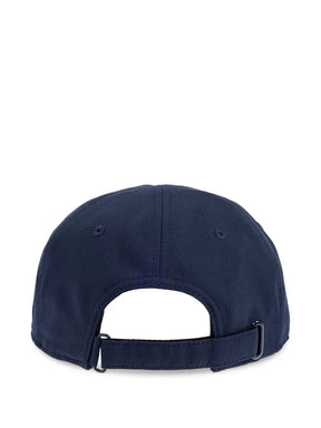 Boné com patch de logo