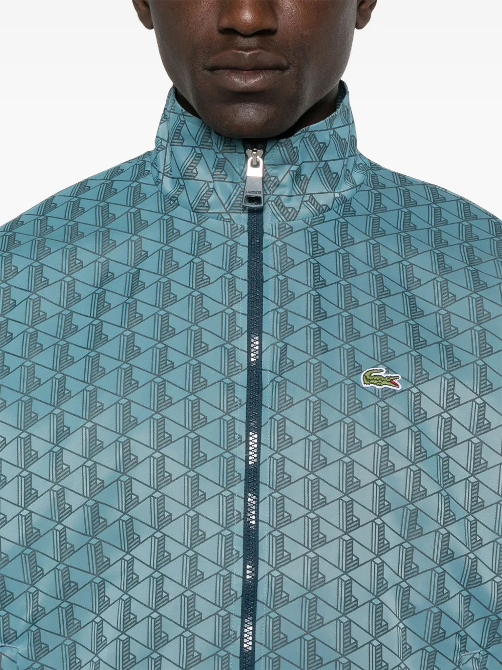 Casaco esportivo com monograma