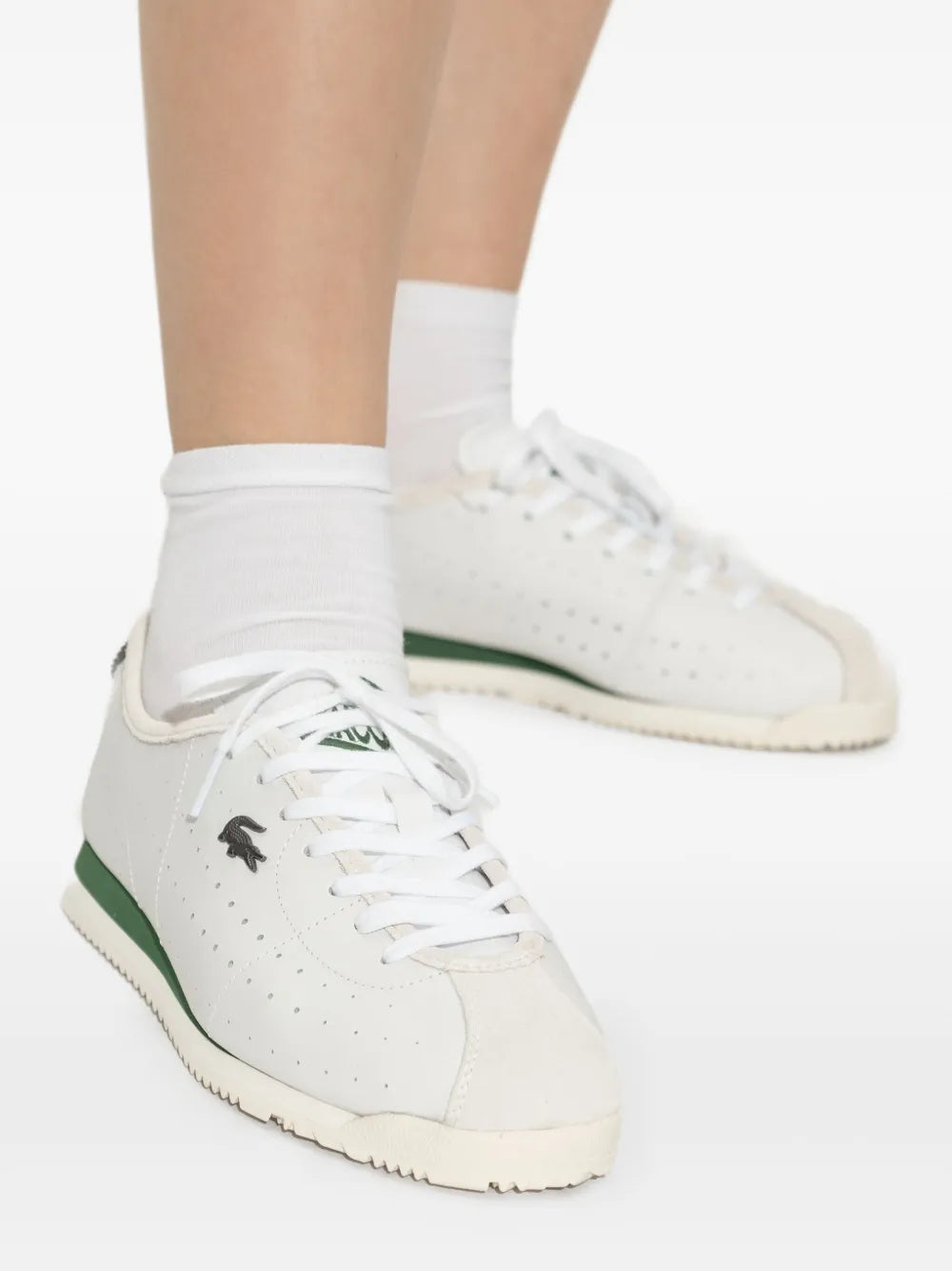 Lacoste Tênis cano baixo Club-Low com perfurações