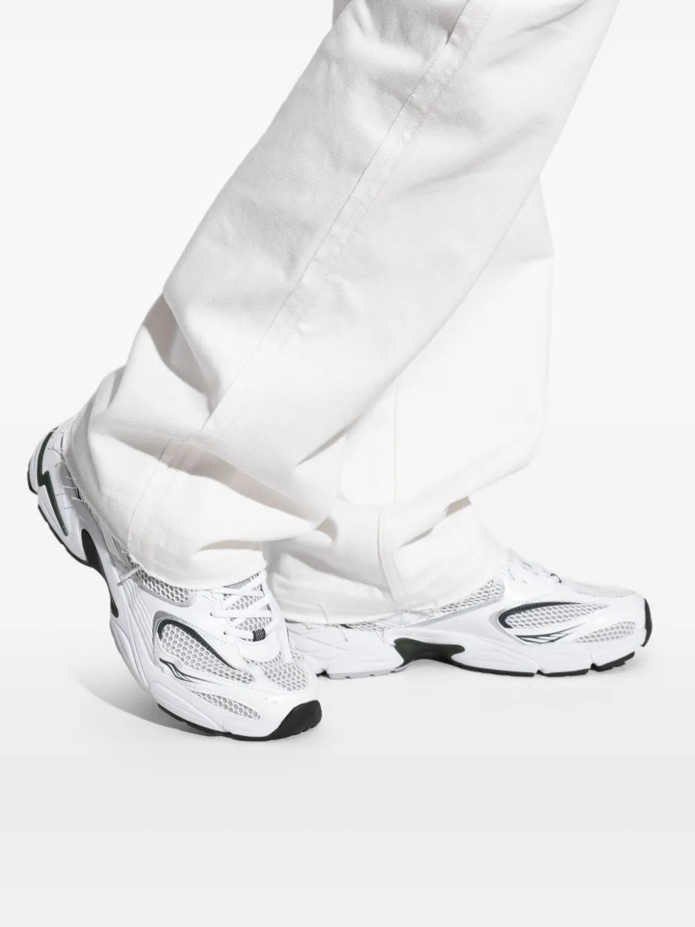 Tênis Storm 96 2K com recorte de mesh