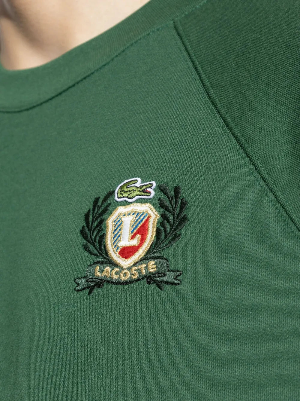 Sweet verde embroidered-emblem sweatshirt
