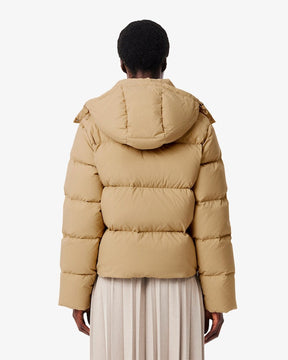 Jaqueta acolchoada com capuz e corte solto