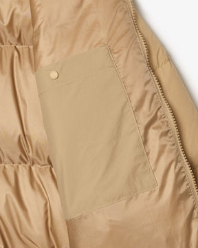 Jaqueta acolchoada com capuz e corte solto