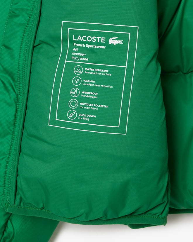 Casaco curta acolchoada com capuz repelente à água