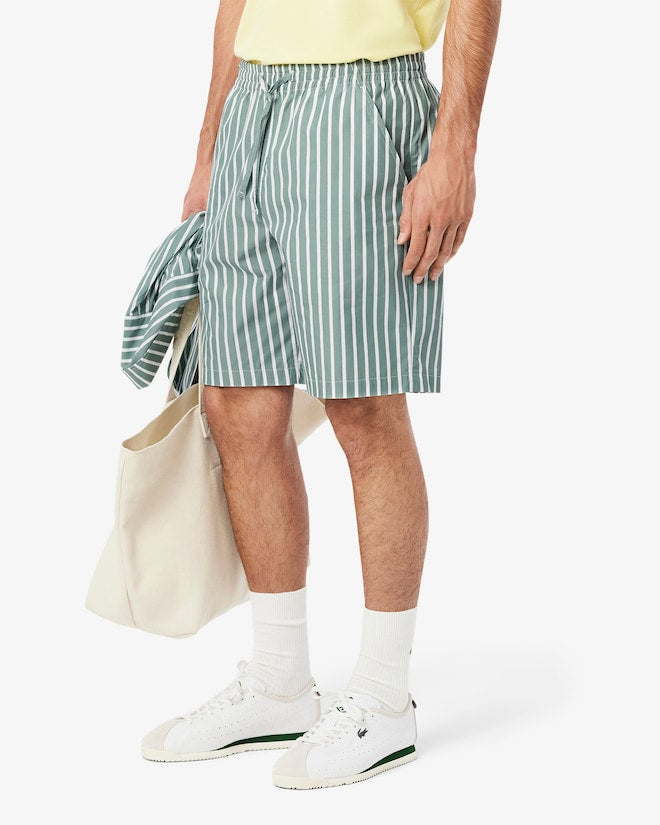 Shorts listrados folgados