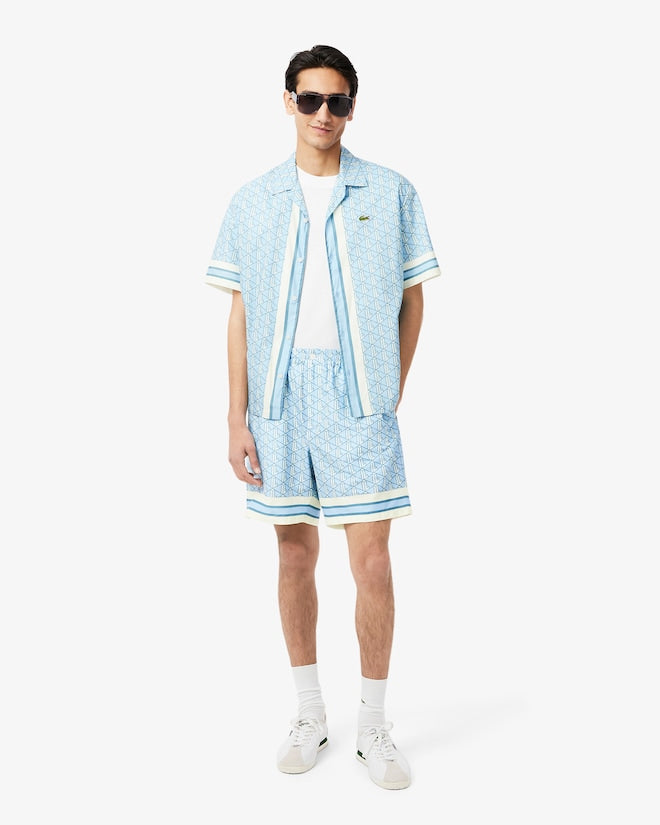 Shorts leves com estampa de monograma