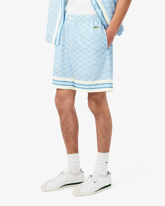 Shorts leves com estampa de monograma