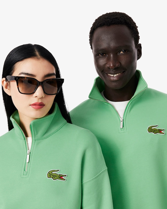 Moletom folgado com zíper e detalhe de emblema