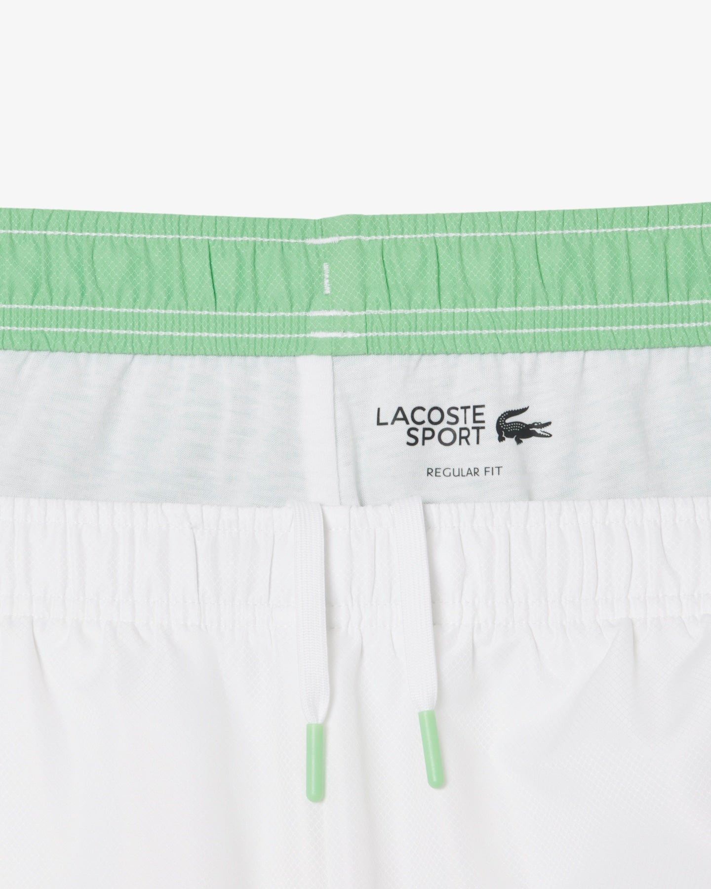 Conjunto verde escuro com logo