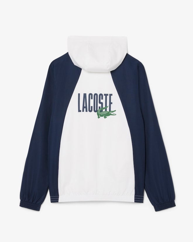 Conjunto verde e branco com logo