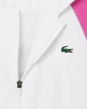 Conjunto rosa e branco com logo