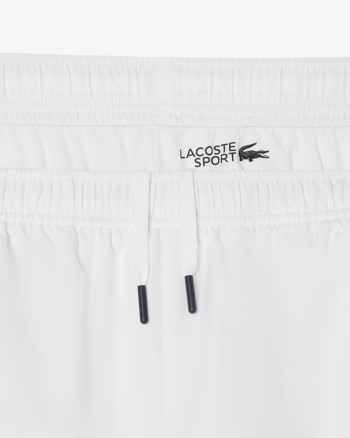 Conjunto branco e azul com logo